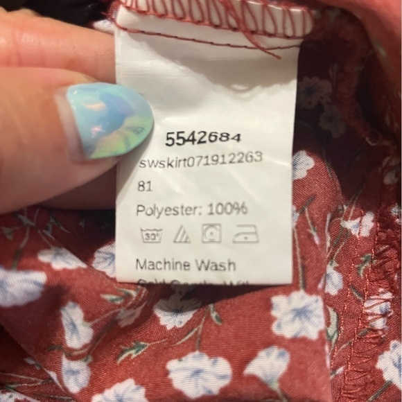 Red ditsy floral mini skirt size XS - Picture 8 of 9